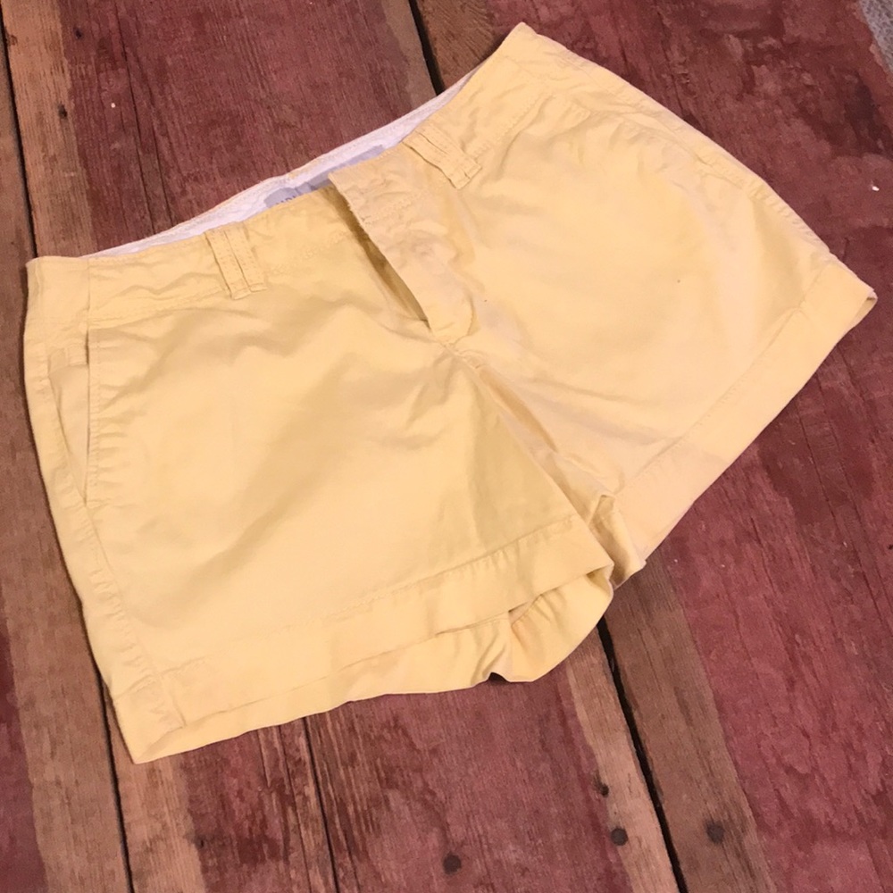 Yellow old navy shorts back pocket flaps